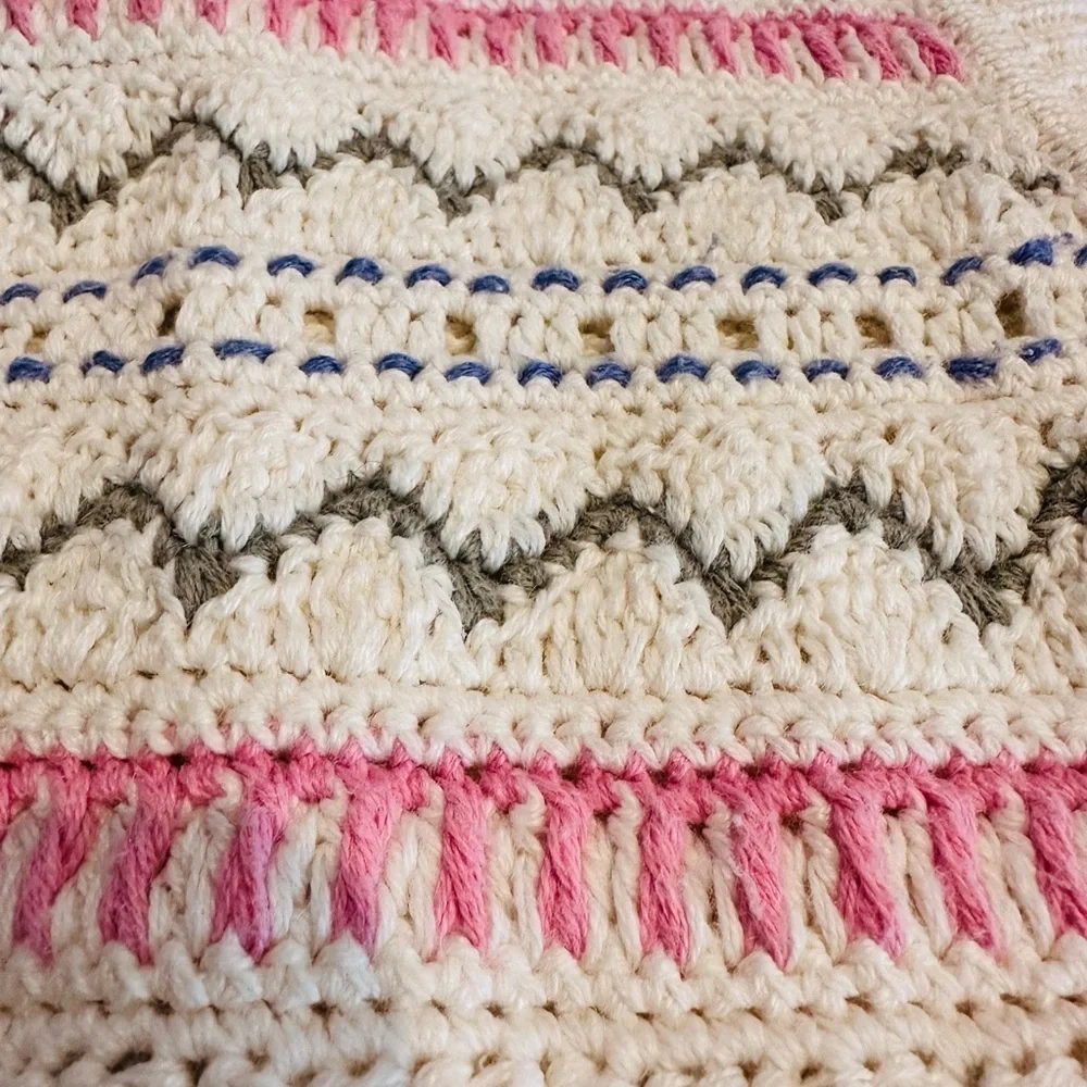Northern Reflections Sleeveless cardigan sweater vest. Preppy cottage core